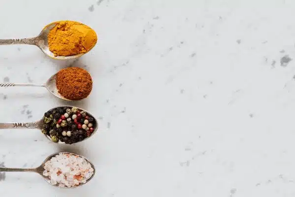 Les multiples bienfaits des épices en cuisine et leurs utilisations à découvrir