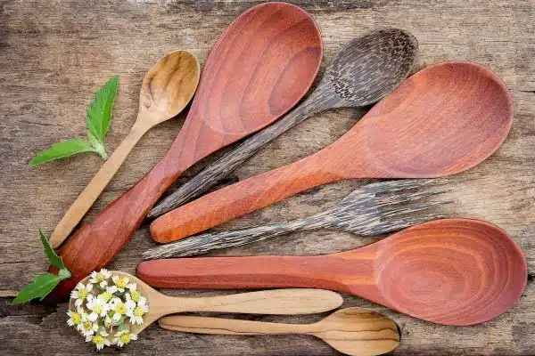 Les ustensiles de cuisine essentiels pour les passionnés de cuisine maison