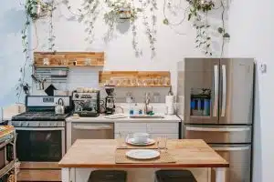 Optimisez l’espace dans votre cuisine avec ces indispensables accessoires