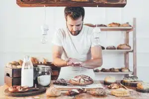 Maîtrise de la pâtisserie : techniques, matériel de précision et apprentissage